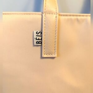 Beis Commuter Tote in Beige